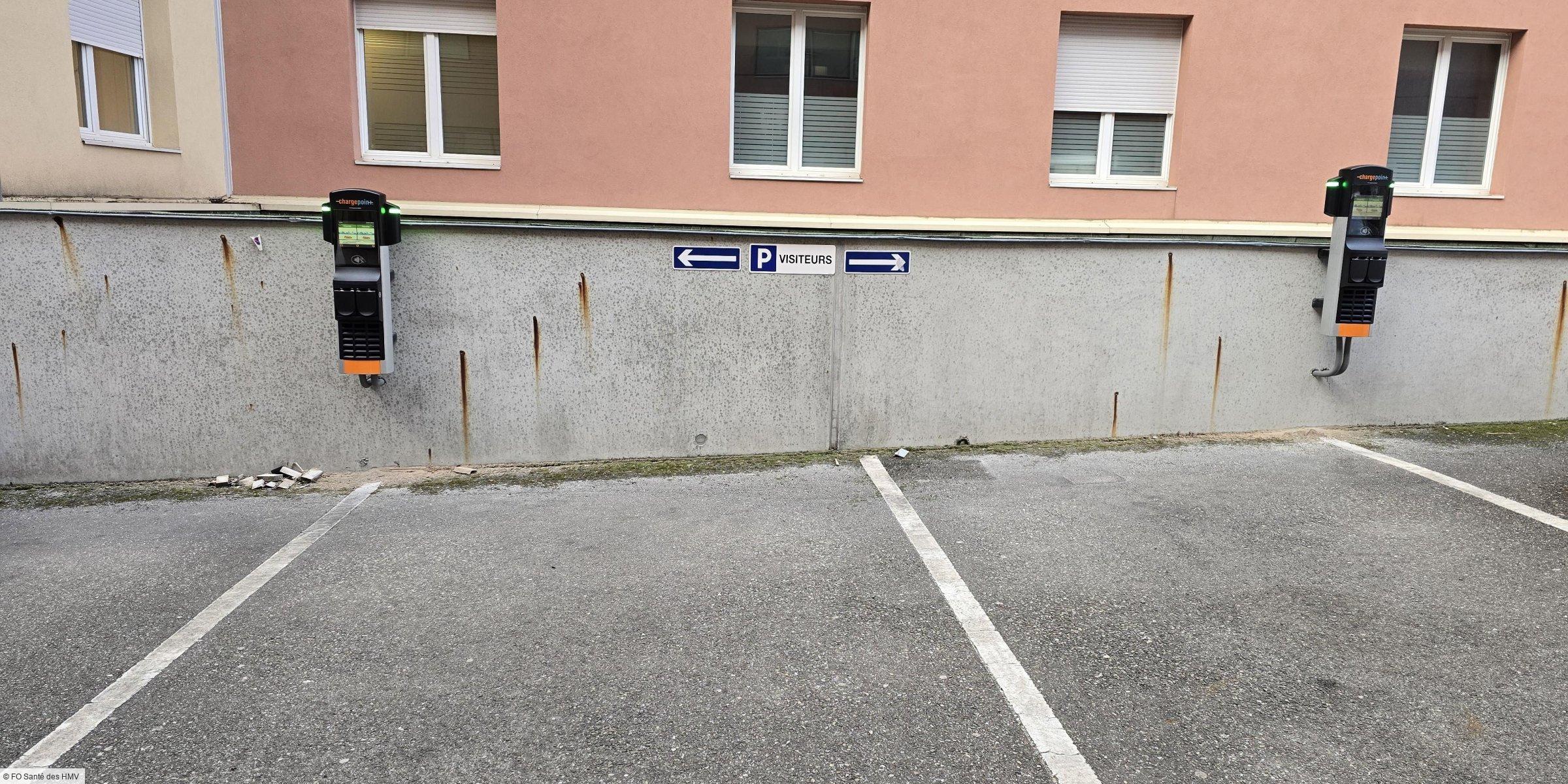 Deux nouvelles bornes de recharge électrique sur le site de Saint-Charles !