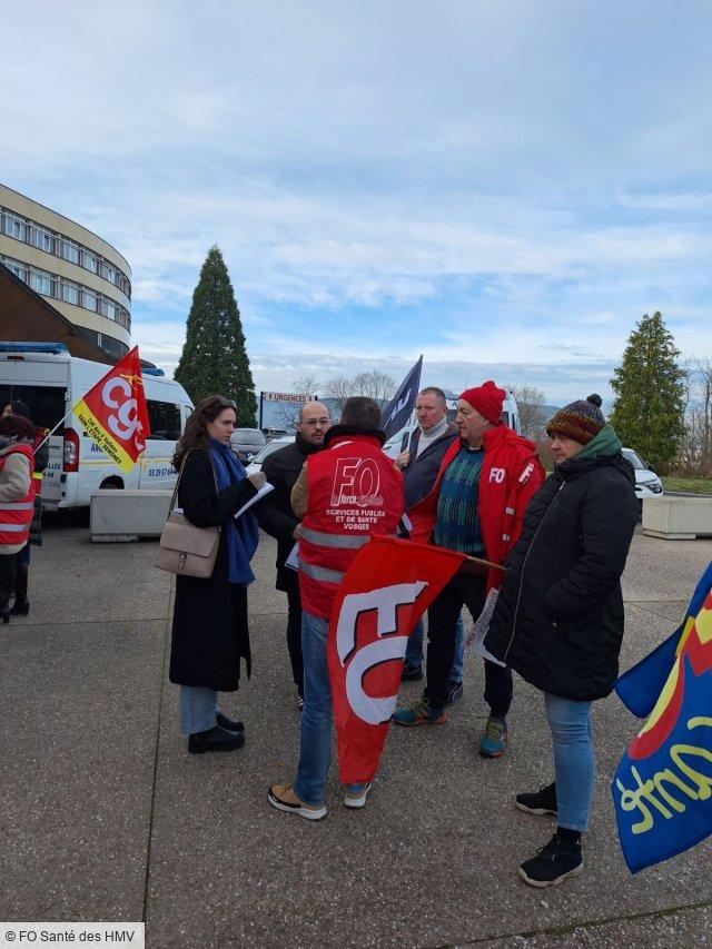 Manifestation pacifiste pour la défense des services publics à Saint-Dié-des-Vosges